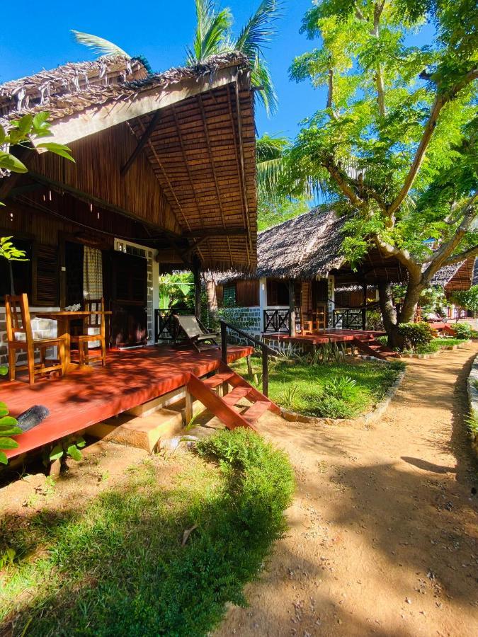 Tamarin Lodge Ampangorinana Exterior foto